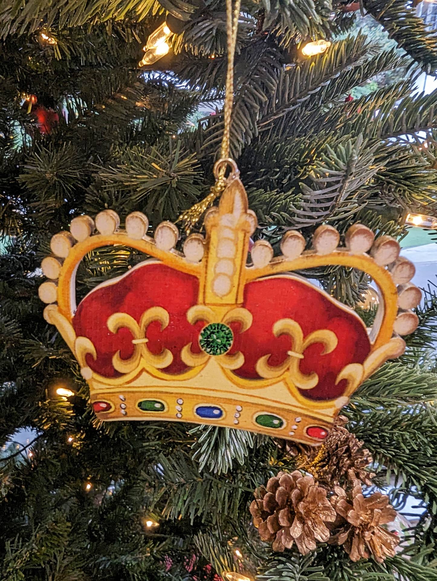 Red Crown Decoration